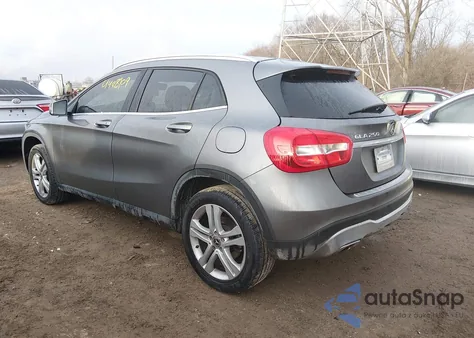 2018 Mercedes-Benz Gla 250 4Matic z USA, uszkodzony, nr VIN WDCTG4GB0JJ437493